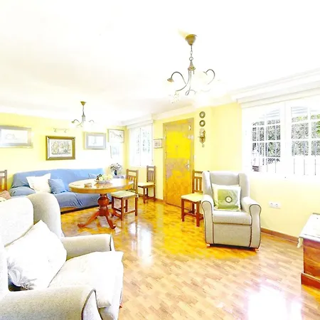 Impeccable Summer Family House דירה